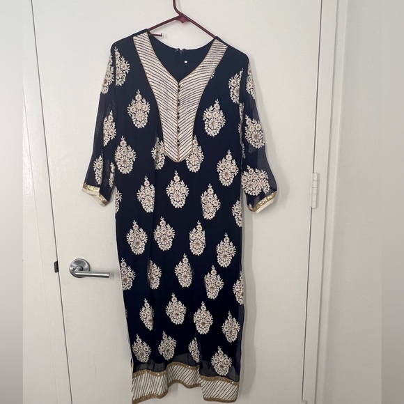 Indian saree made in India - Picture 1 of 3